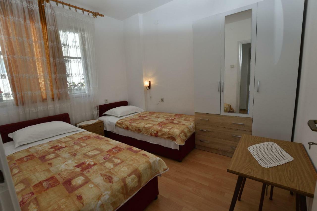 Apartment Maria Primosten Exterior photo